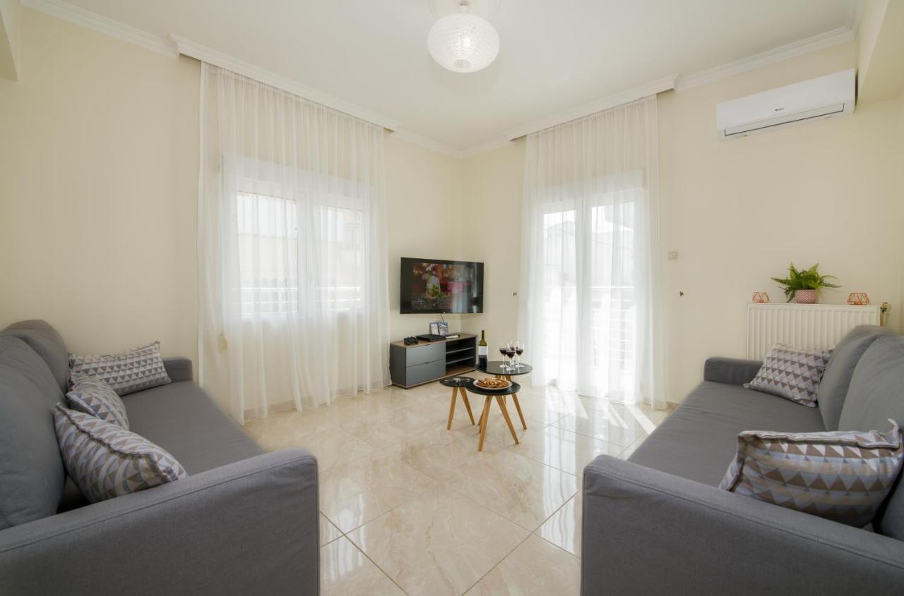 Center Manolia Dream 3 Bedroom Apartment 100M Away From The Beach Chania  Bagian luar foto