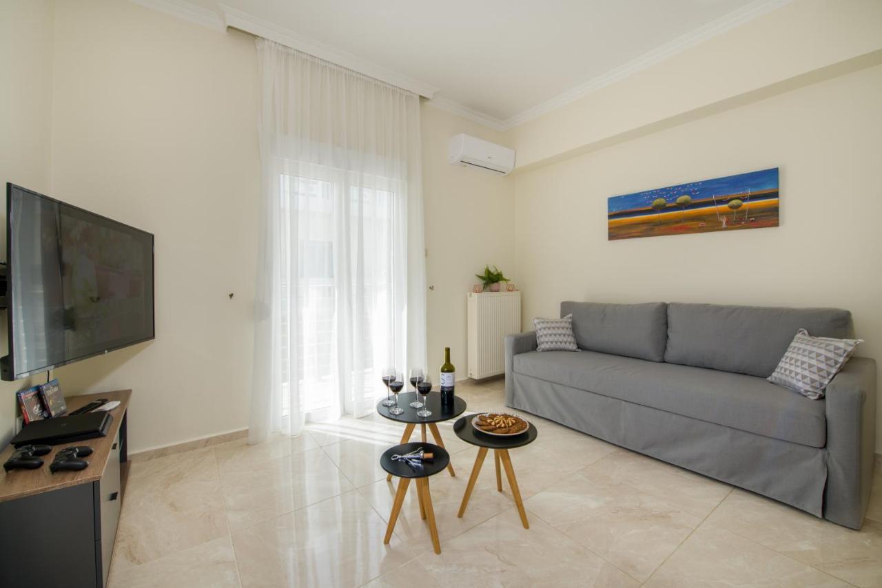 Center Manolia Dream 3 Bedroom Apartment 100M Away From The Beach Chania  Bagian luar foto
